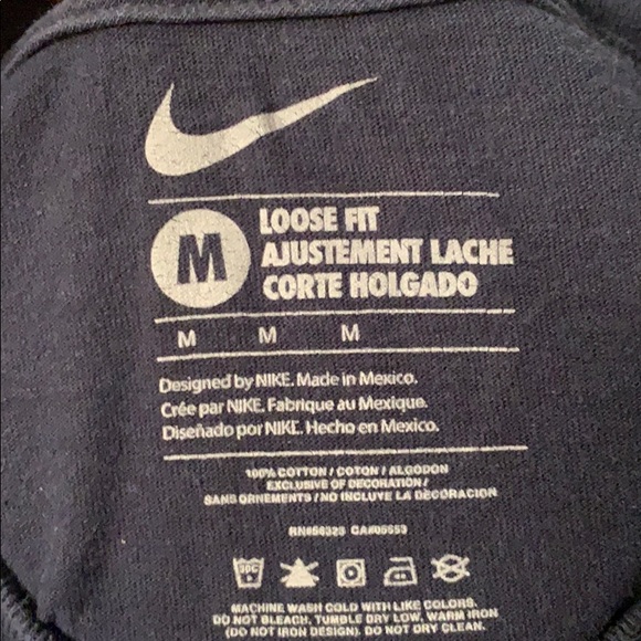 Nike T-shirt - Picture 3 of 3